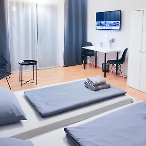 Alfa Mitte 2 City-lage Berliner Platz Balkon Netflix Kueche Wm L 2br 5 Beds 6 People L Fully Equipped Kitchen & Bathroom Apartment