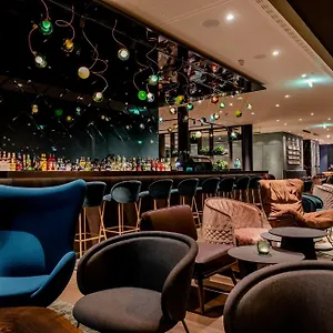 3* ホテル One Stuttgart-hauptbahnhof