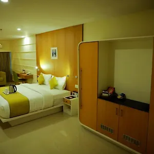**** Hotel Emperor India